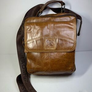 Laoshizi Luosen Brown Leather Crossbody Bag